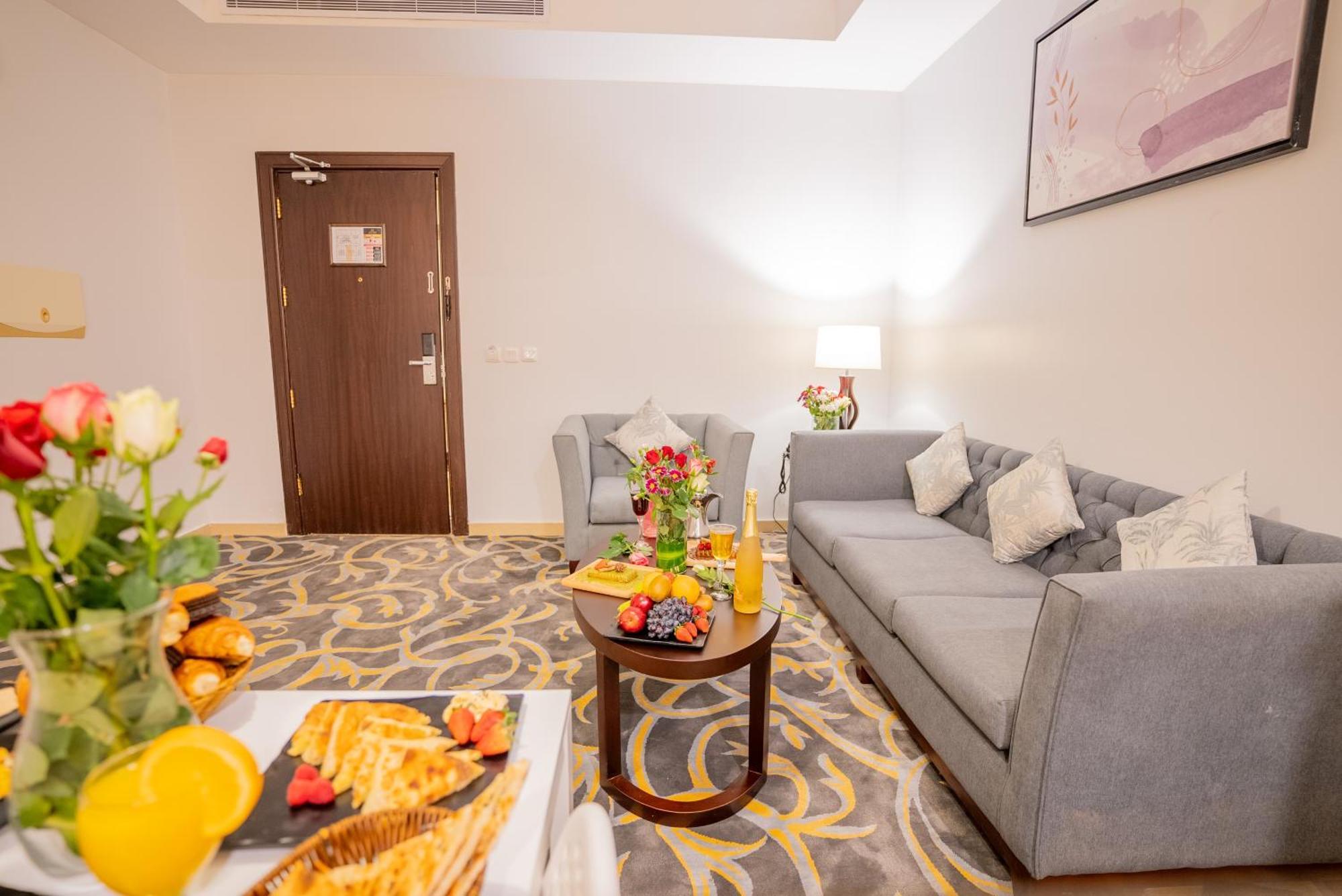 Laten Suites Al Naseem Jeddah Ngoại thất bức ảnh