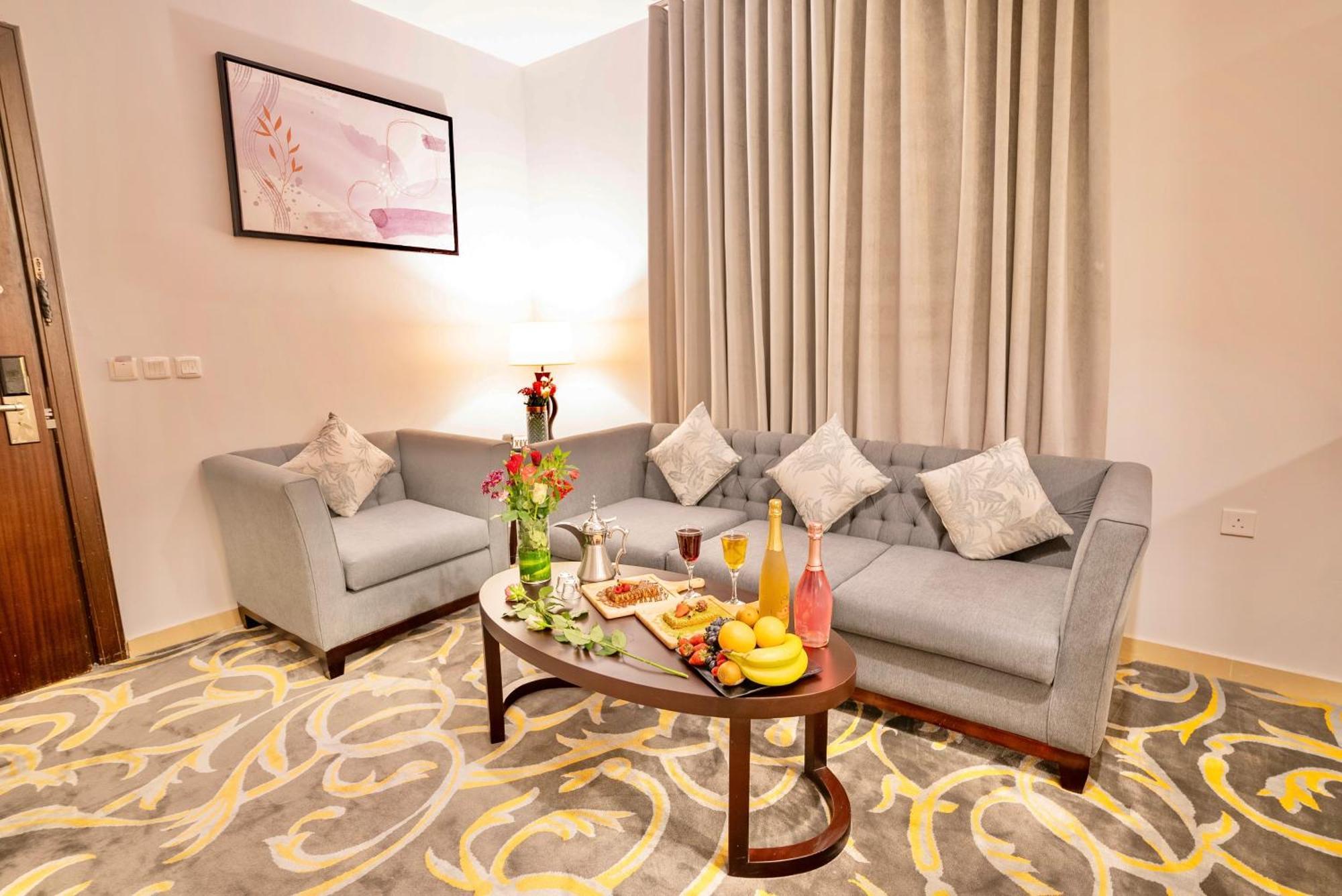 Laten Suites Al Naseem Jeddah Ngoại thất bức ảnh