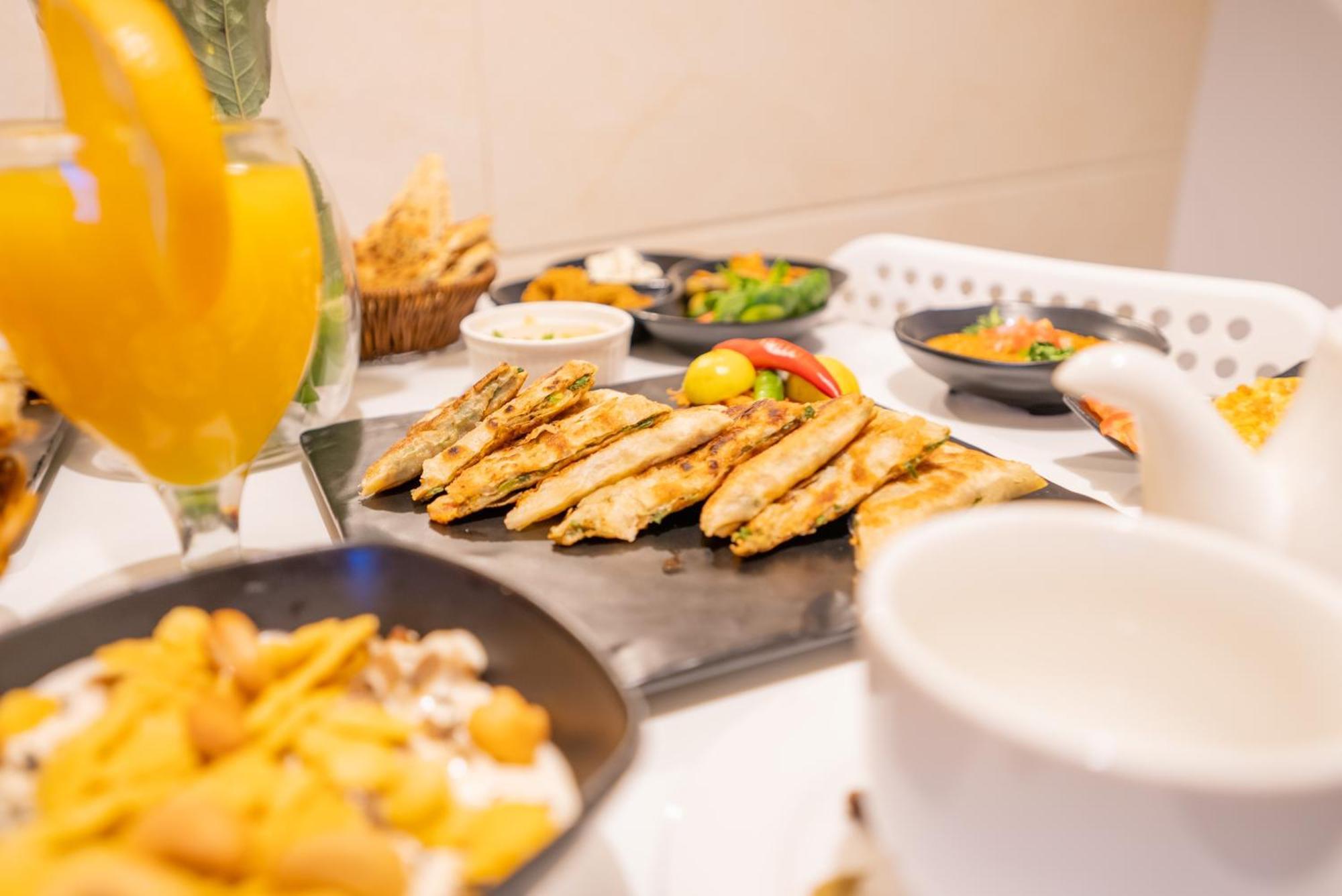Laten Suites Al Naseem Jeddah Ngoại thất bức ảnh